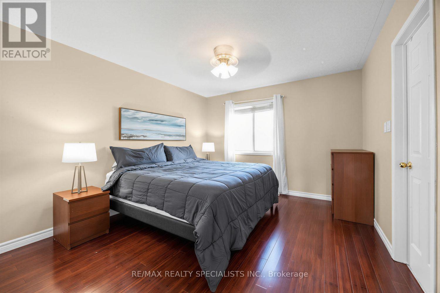1329 Whiffletree Court, Mississauga, Ontario  L5N 7R1 - Photo 23 - W13688120