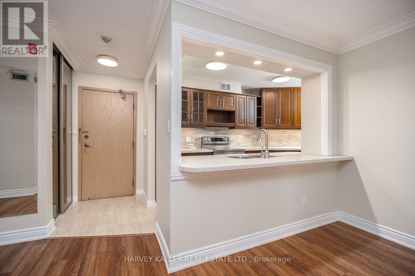 521 - 20 Southport Street, Toronto, Ontario  M6S 4Y8 - Photo 10 - W13688144