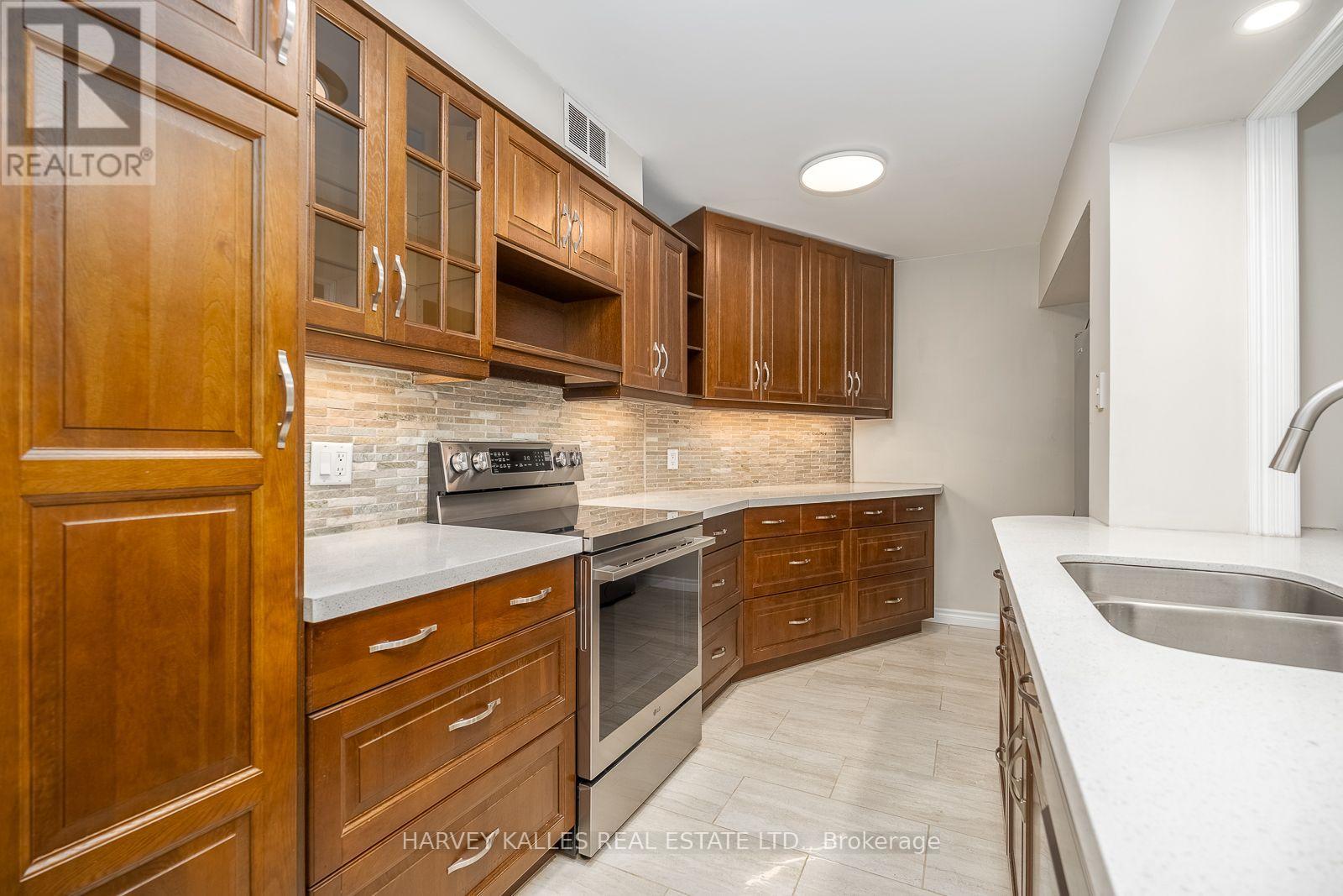 521 - 20 Southport Street, Toronto, Ontario  M6S 4Y8 - Photo 11 - W13688144