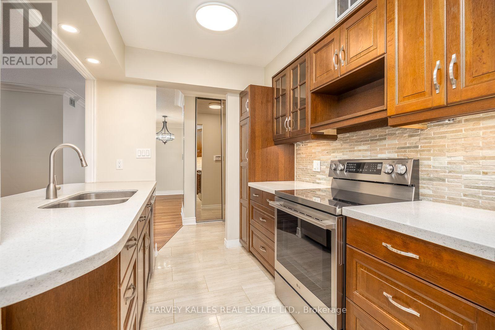 521 - 20 Southport Street, Toronto, Ontario  M6S 4Y8 - Photo 13 - W13688144