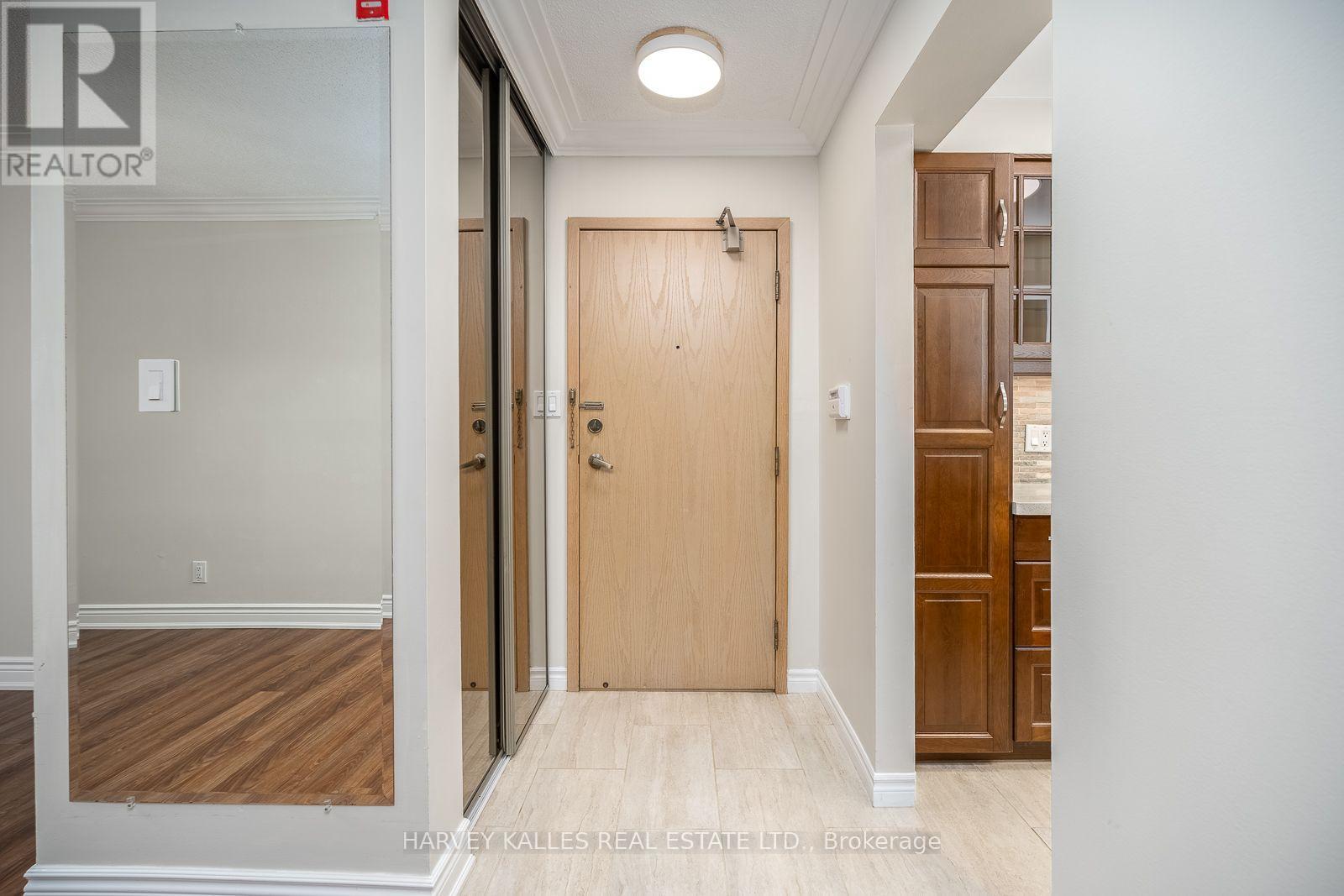 521 - 20 Southport Street, Toronto, Ontario  M6S 4Y8 - Photo 20 - W13688144