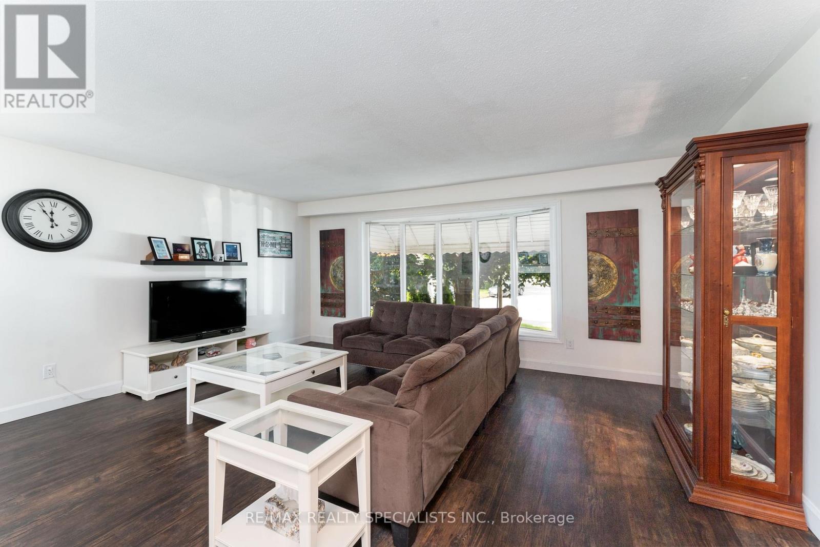 1319 Sherwood Court, Burlington, Ontario  L7M 1C8 - Photo 12 - W13688172