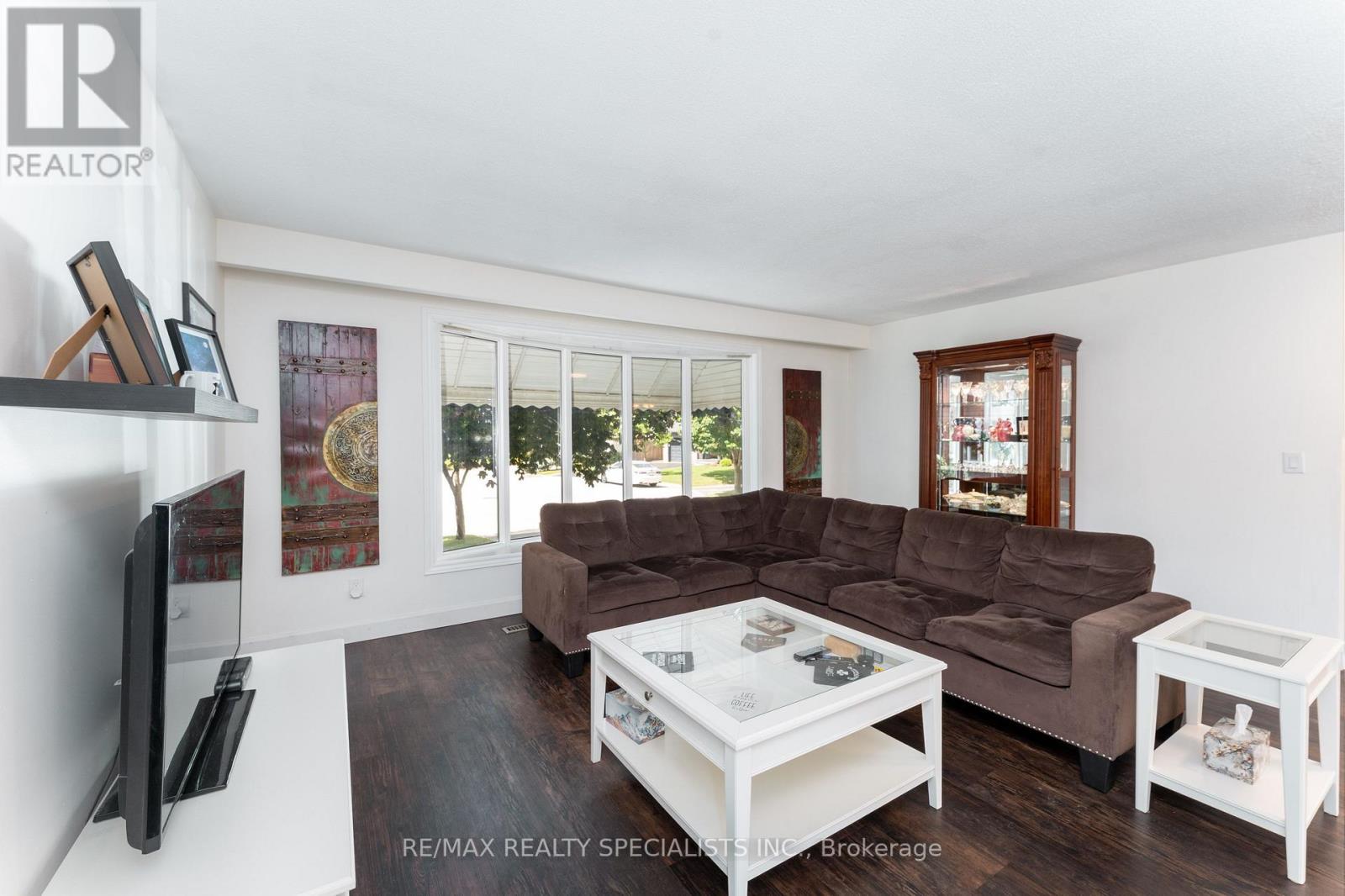 1319 Sherwood Court, Burlington, Ontario  L7M 1C8 - Photo 13 - W13688172