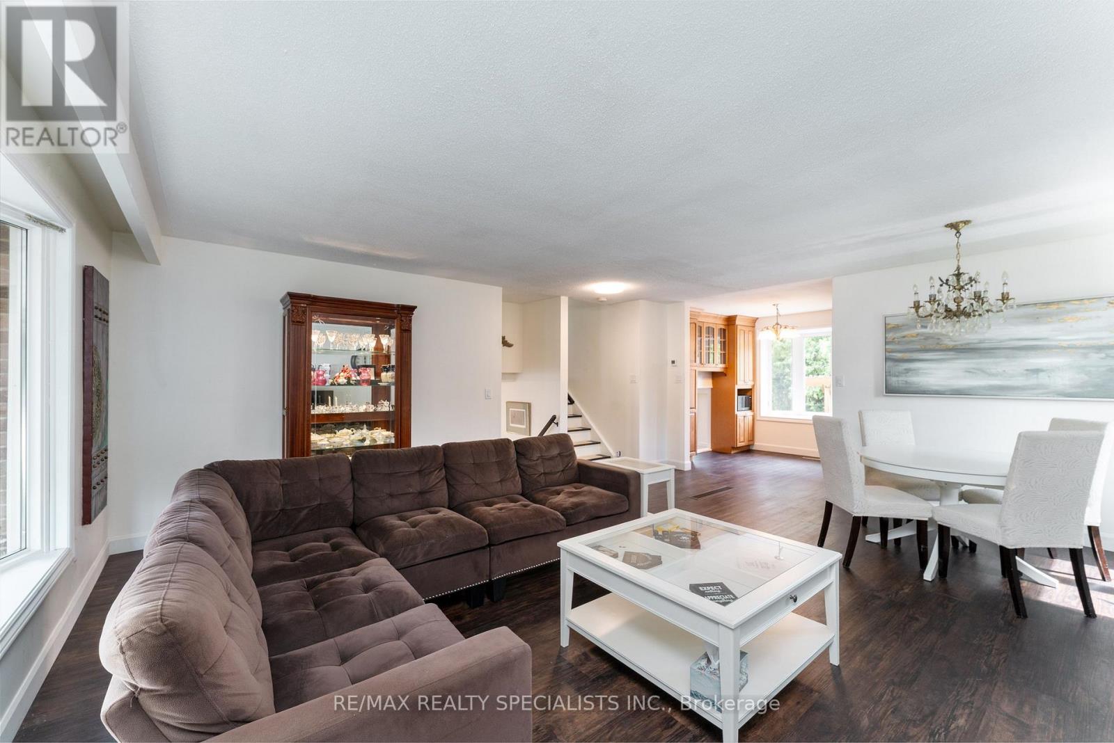 1319 Sherwood Court, Burlington, Ontario  L7M 1C8 - Photo 14 - W13688172