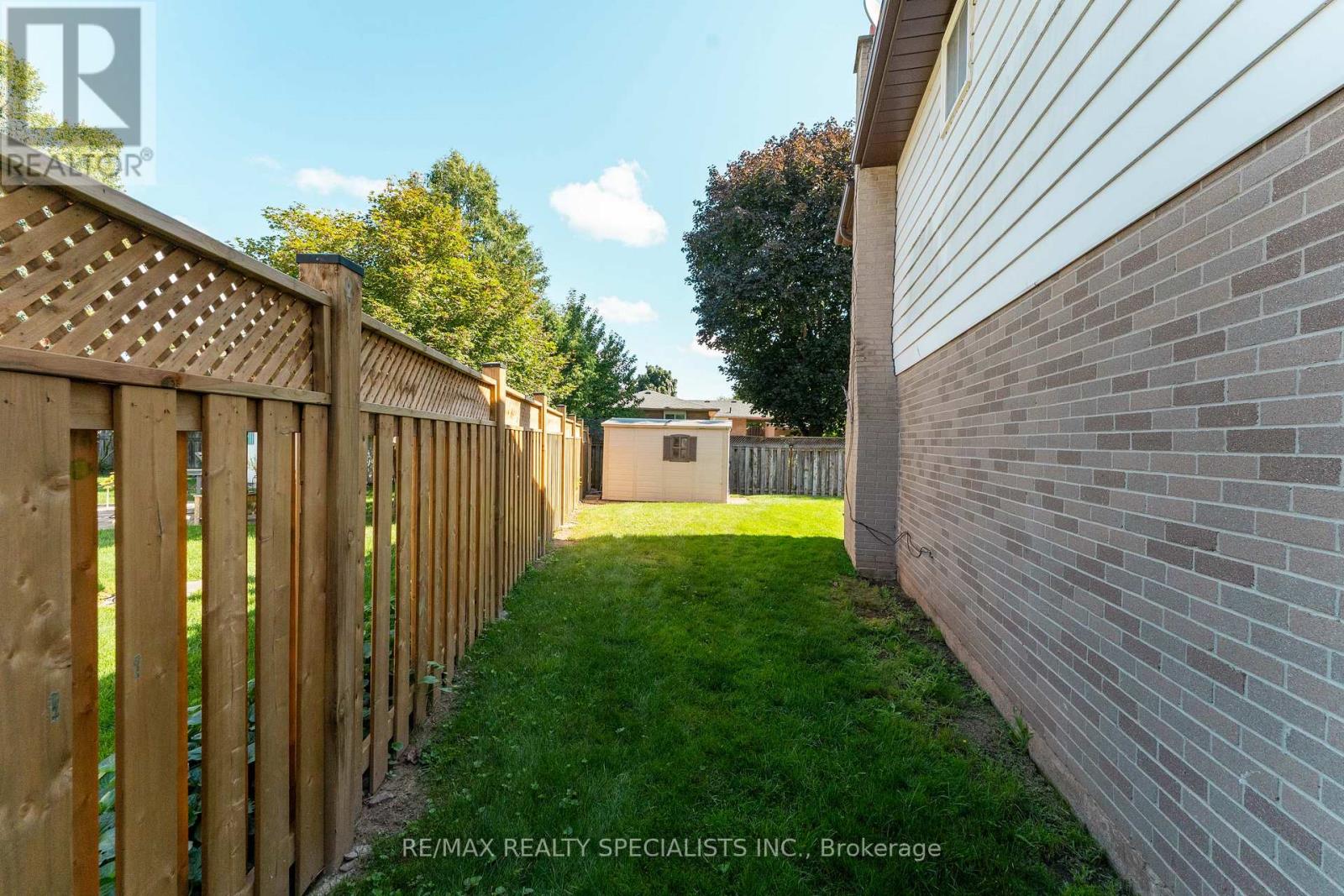 1319 Sherwood Court, Burlington, Ontario  L7M 1C8 - Photo 34 - W13688172