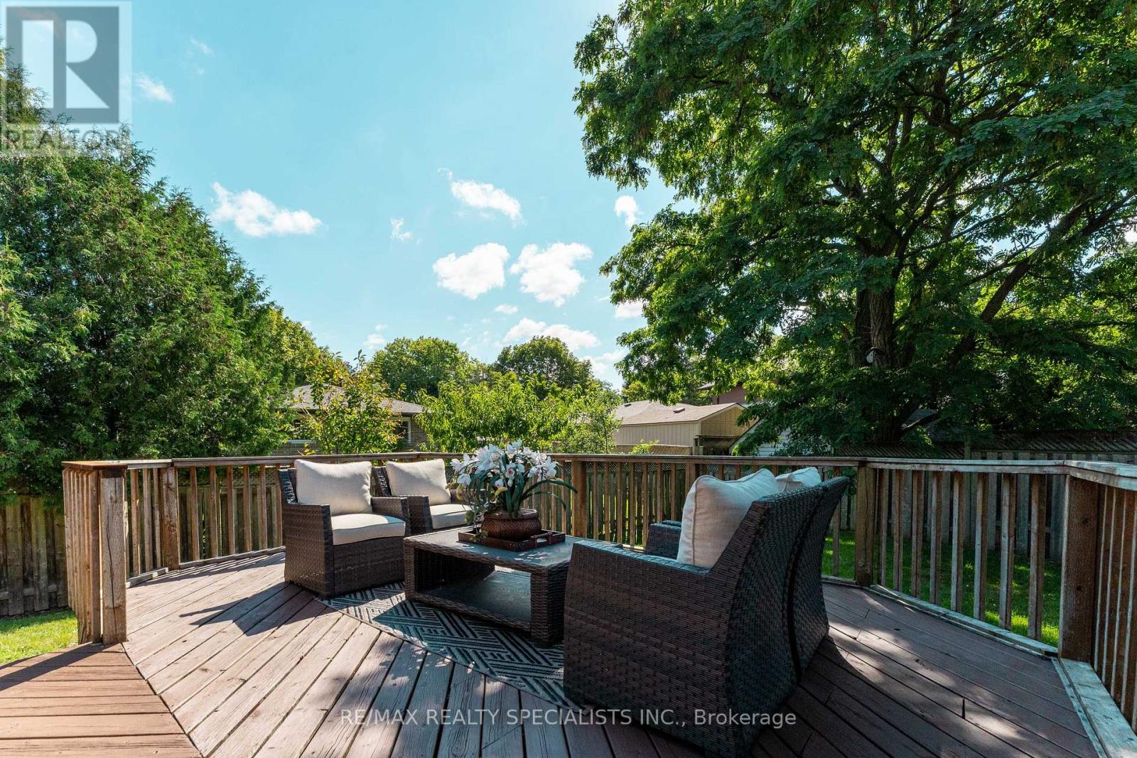 1319 Sherwood Court, Burlington, Ontario  L7M 1C8 - Photo 40 - W13688172