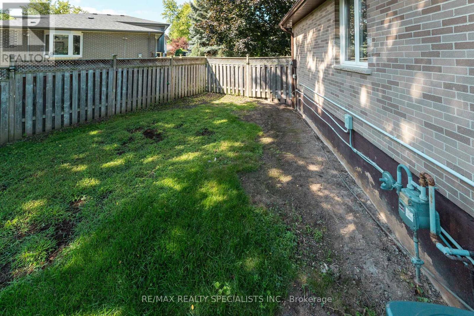 1319 Sherwood Court, Burlington, Ontario  L7M 1C8 - Photo 41 - W13688172