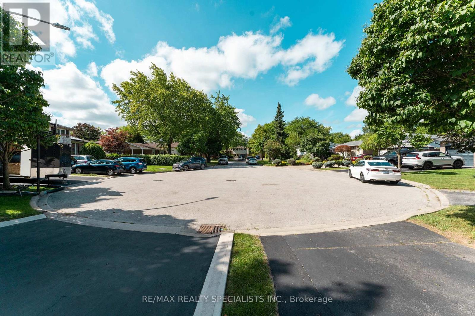 1319 Sherwood Court, Burlington, Ontario  L7M 1C8 - Photo 47 - W13688172