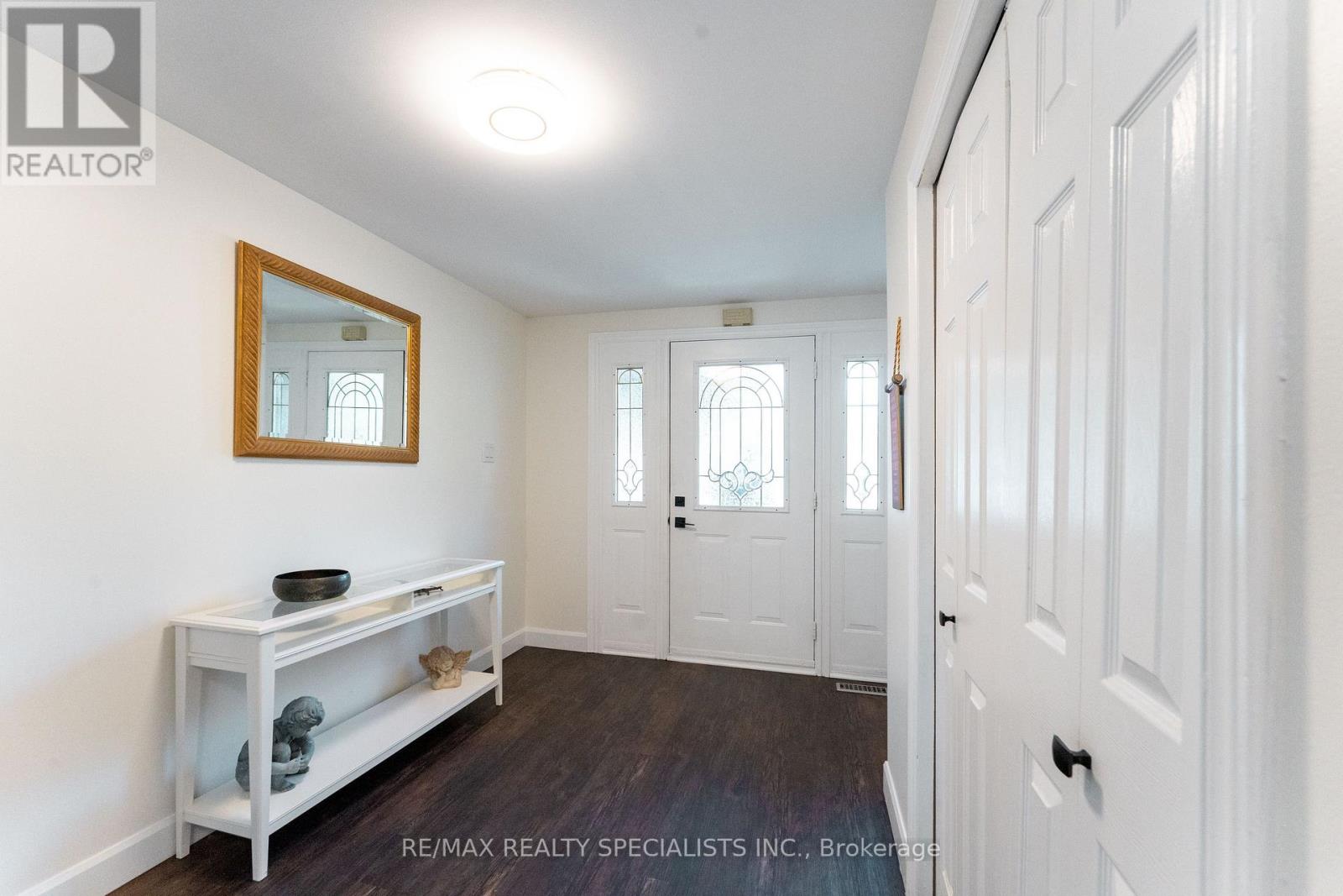1319 Sherwood Court, Burlington, Ontario  L7M 1C8 - Photo 5 - W13688172