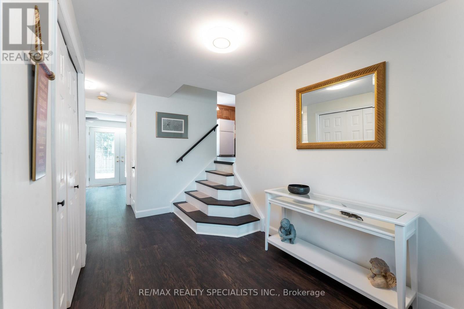 1319 Sherwood Court, Burlington, Ontario  L7M 1C8 - Photo 6 - W13688172