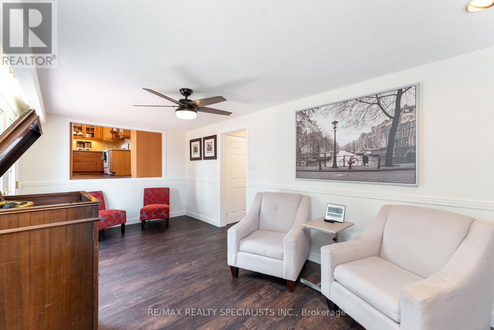 1319 Sherwood Court, Burlington, Ontario  L7M 1C8 - Photo 9 - W13688172
