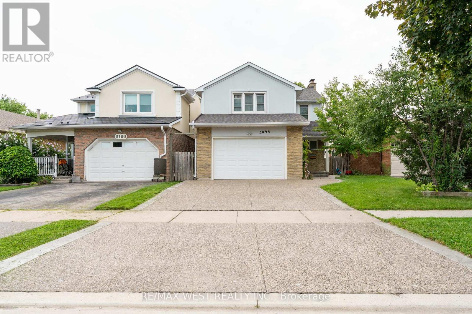 3098 Driftwood Drive, Burlington, Ontario  L7M 1X6 - Photo 2 - W13688194