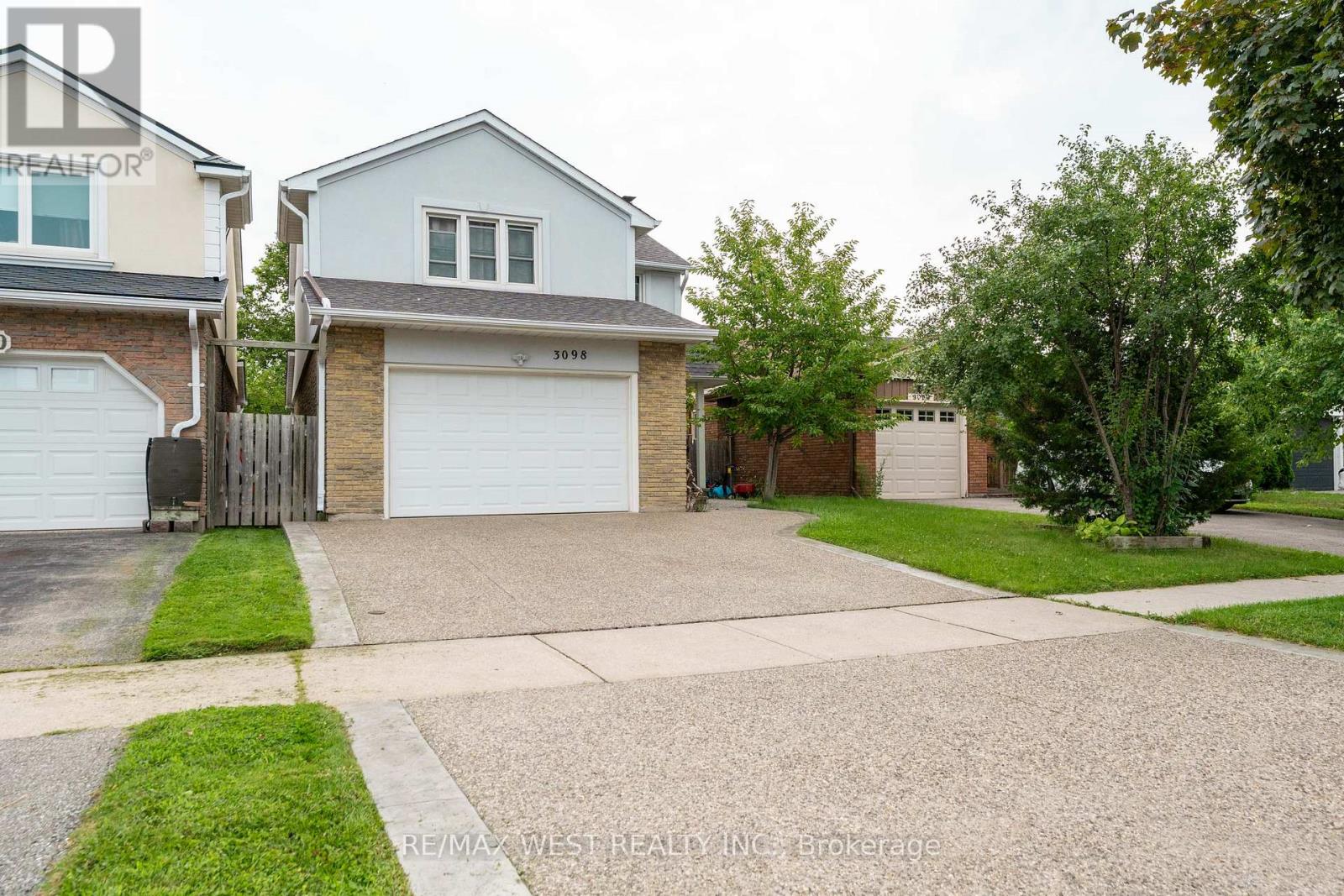 3098 Driftwood Drive, Burlington, Ontario  L7M 1X6 - Photo 3 - W13688194