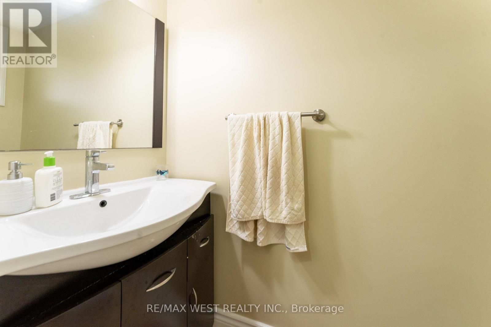 3098 Driftwood Drive, Burlington, Ontario  L7M 1X6 - Photo 8 - W13688194