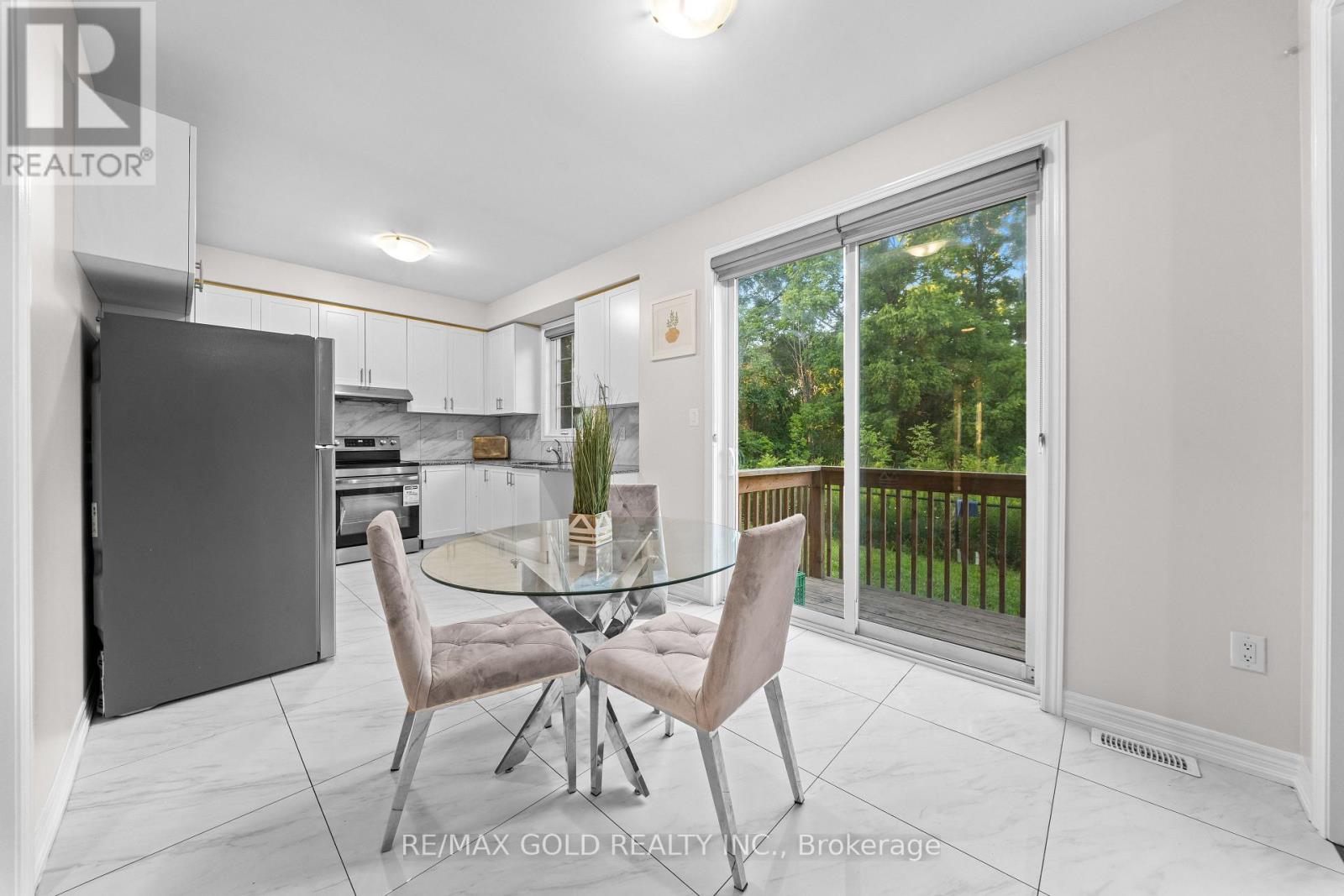 26 Unwind Crescent, Brampton, Ontario  L6X 5J6 - Photo 7 - W13688202