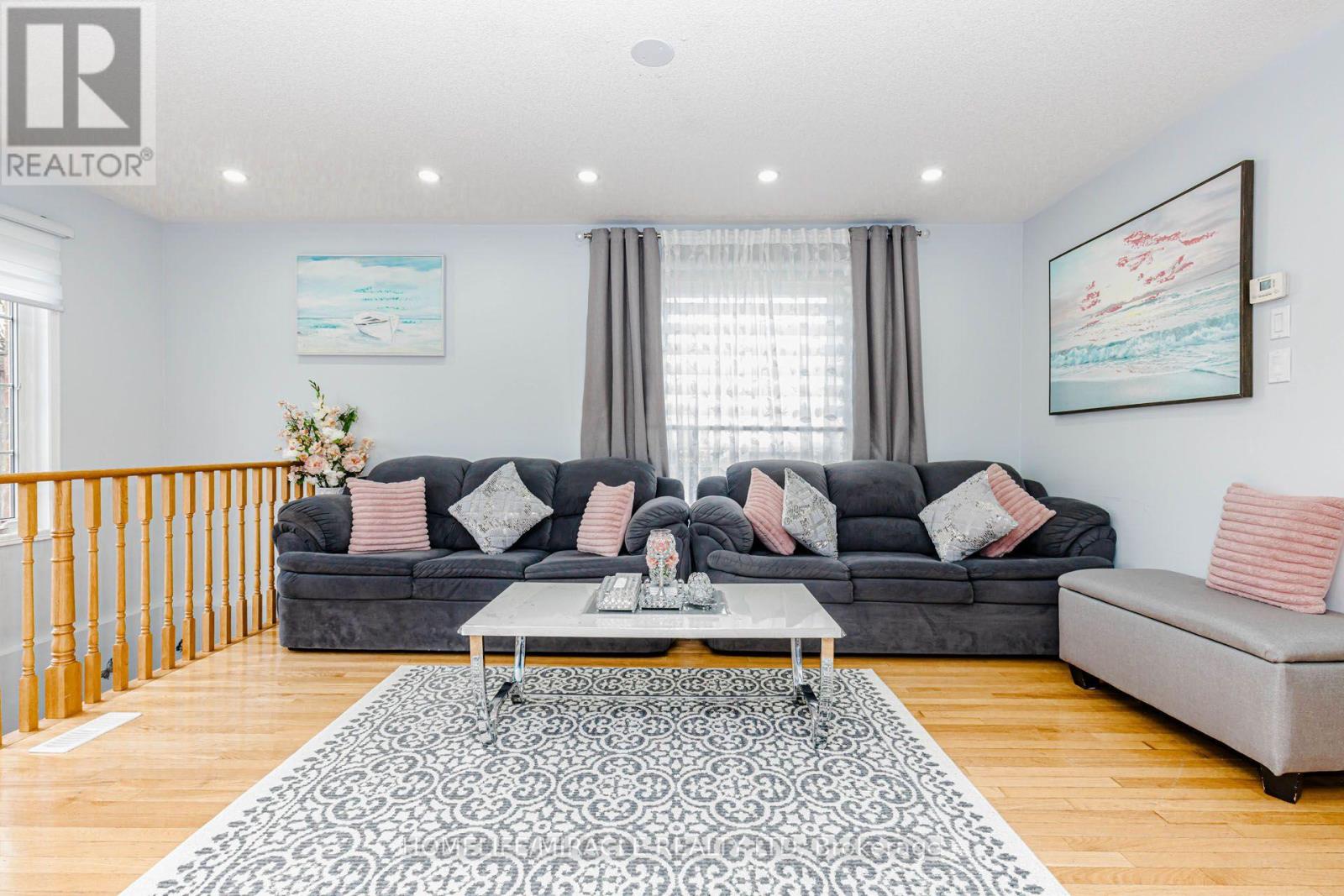 60 Bushmill Circle, Brampton, Ontario  L7A 0K8 - Photo 12 - W13688228