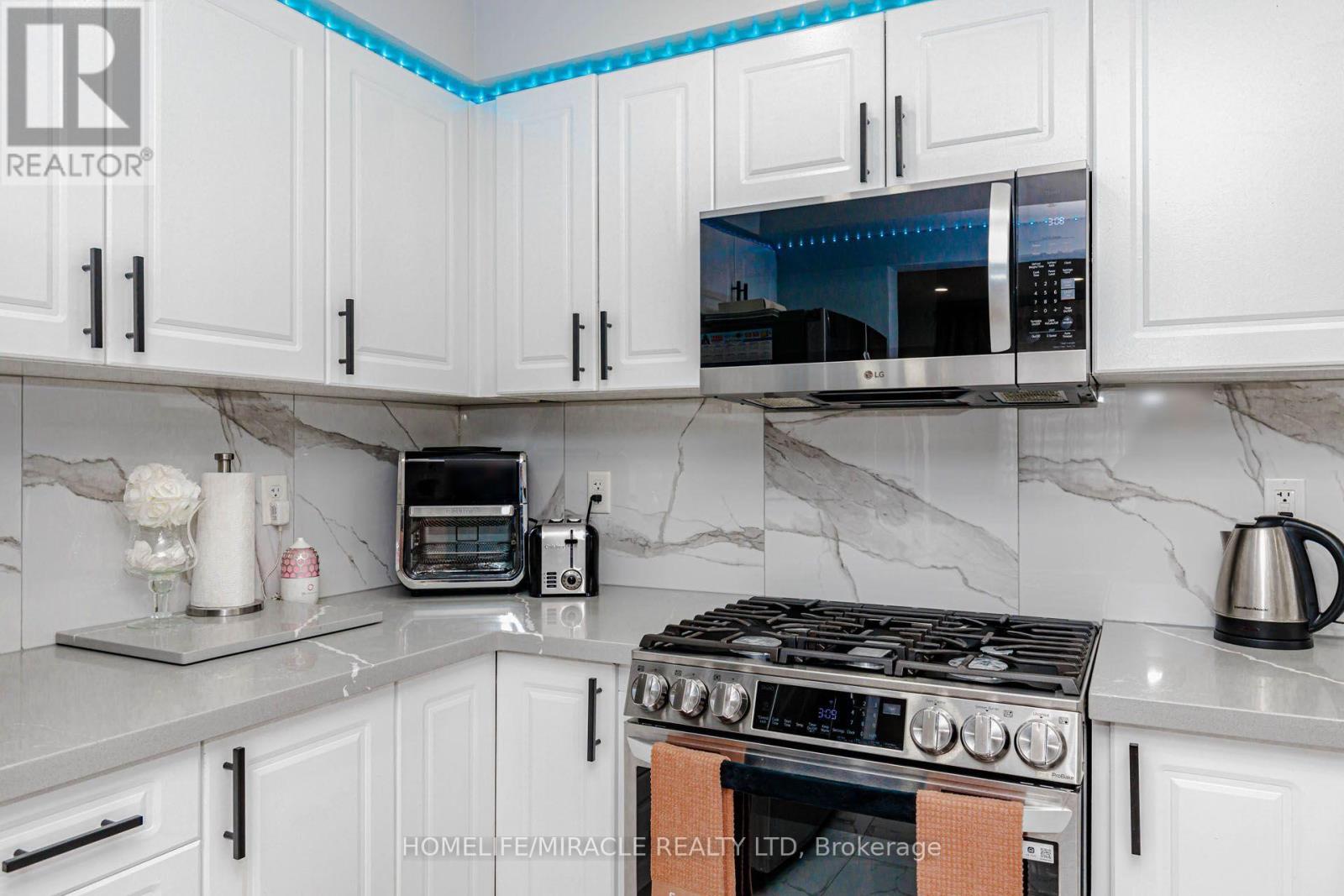 60 Bushmill Circle, Brampton, Ontario  L7A 0K8 - Photo 20 - W13688228