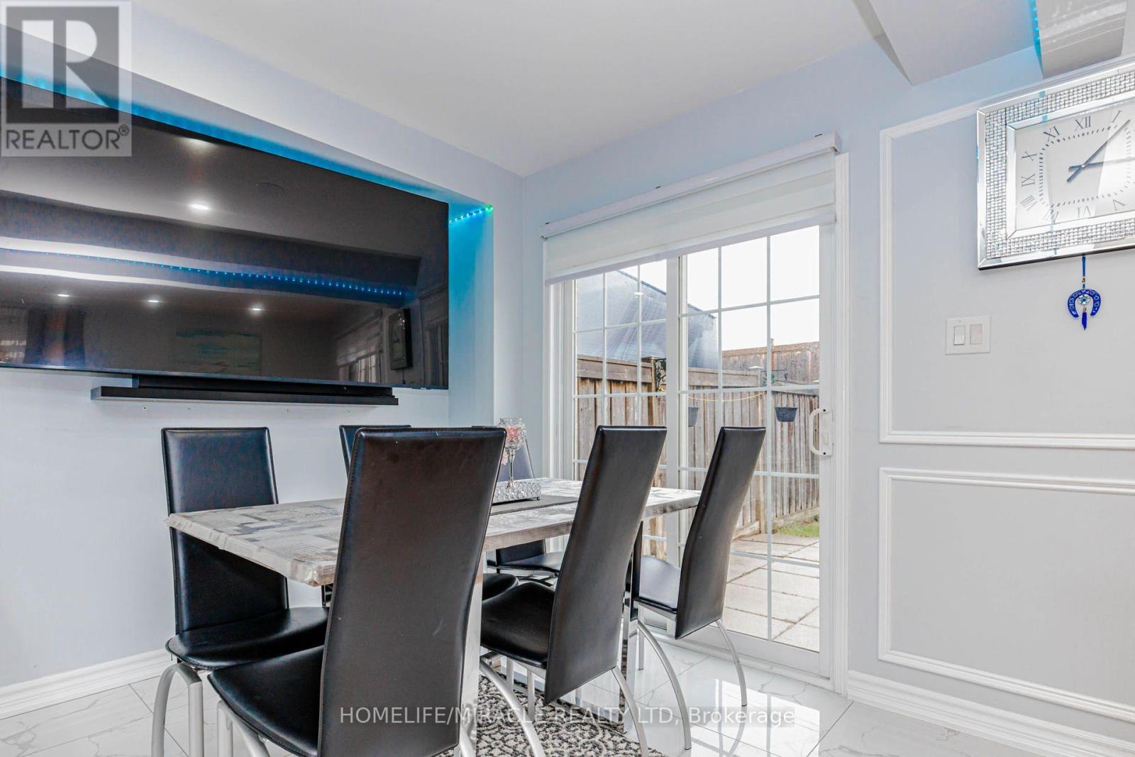 60 Bushmill Circle, Brampton, Ontario  L7A 0K8 - Photo 23 - W13688228