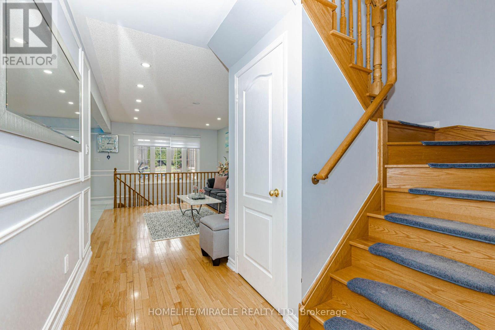 60 Bushmill Circle, Brampton, Ontario  L7A 0K8 - Photo 26 - W13688228