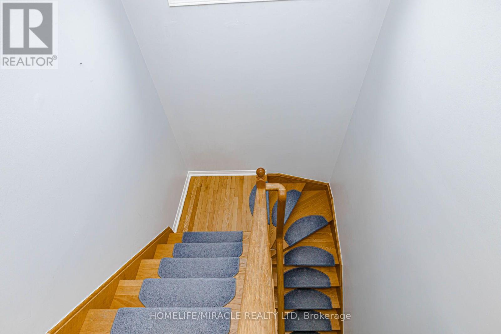 60 Bushmill Circle, Brampton, Ontario  L7A 0K8 - Photo 27 - W13688228