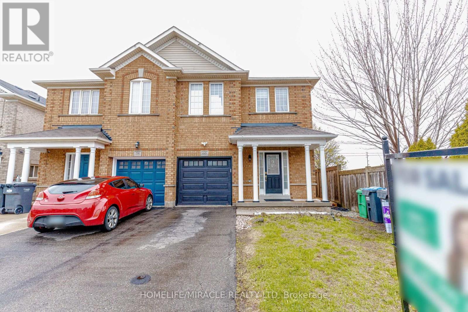 60 Bushmill Circle, Brampton, Ontario  L7A 0K8 - Photo 4 - W13688228