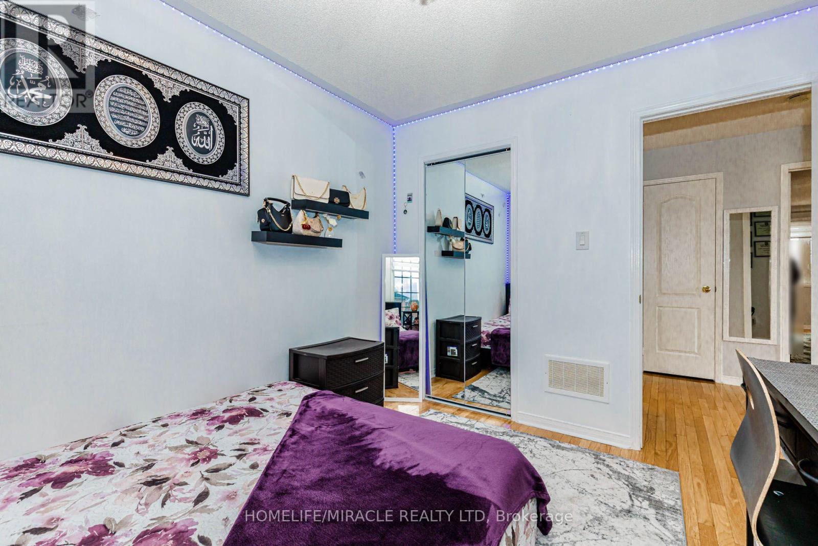 60 Bushmill Circle, Brampton, Ontario  L7A 0K8 - Photo 43 - W13688228