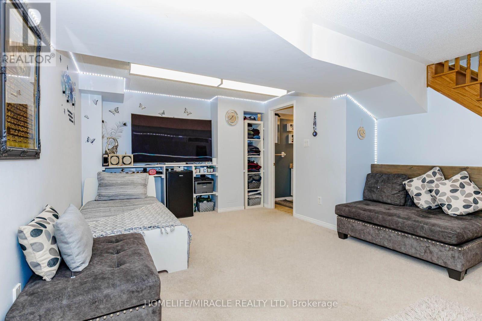 60 Bushmill Circle, Brampton, Ontario  L7A 0K8 - Photo 49 - W13688228