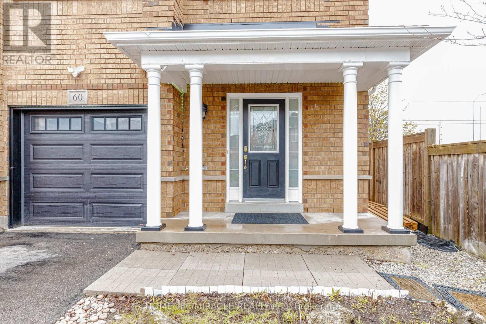 60 Bushmill Circle, Brampton, Ontario  L7A 0K8 - Photo 5 - W13688228