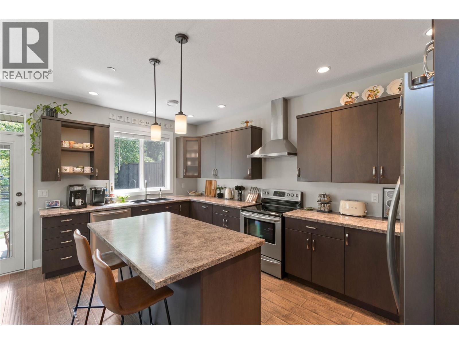 8901 Grizzly Crescent, Kamloops, British Columbia  V2C 6T9 - Photo 3 - 10393904