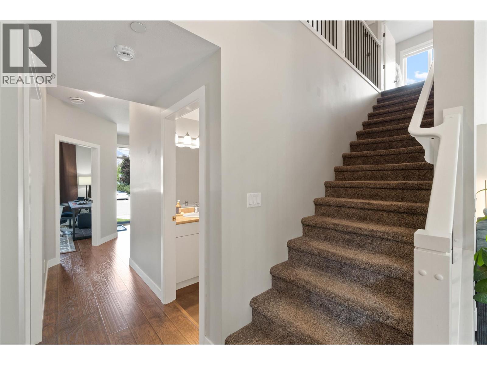 8901 Grizzly Crescent, Kamloops, British Columbia  V2C 6T9 - Photo 11 - 10393904