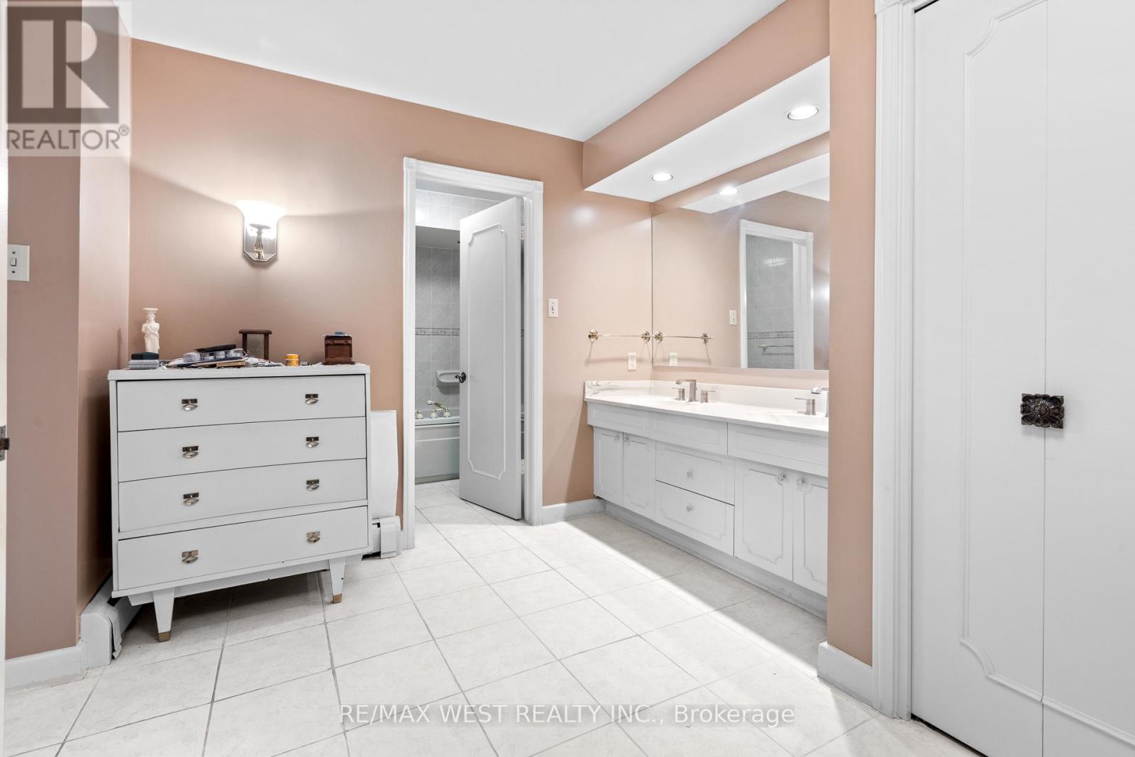 1758 Rhodes Crescent, Ottawa, Ontario  K1H 5T2 - Photo 12 - X13688126