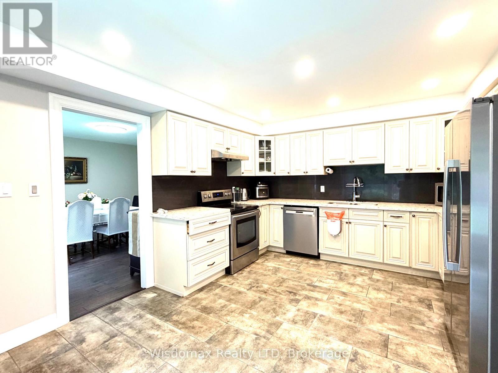 12 Sundrop Court, Hamilton, Ontario  L9K 1G5 - Photo 11 - X13687580