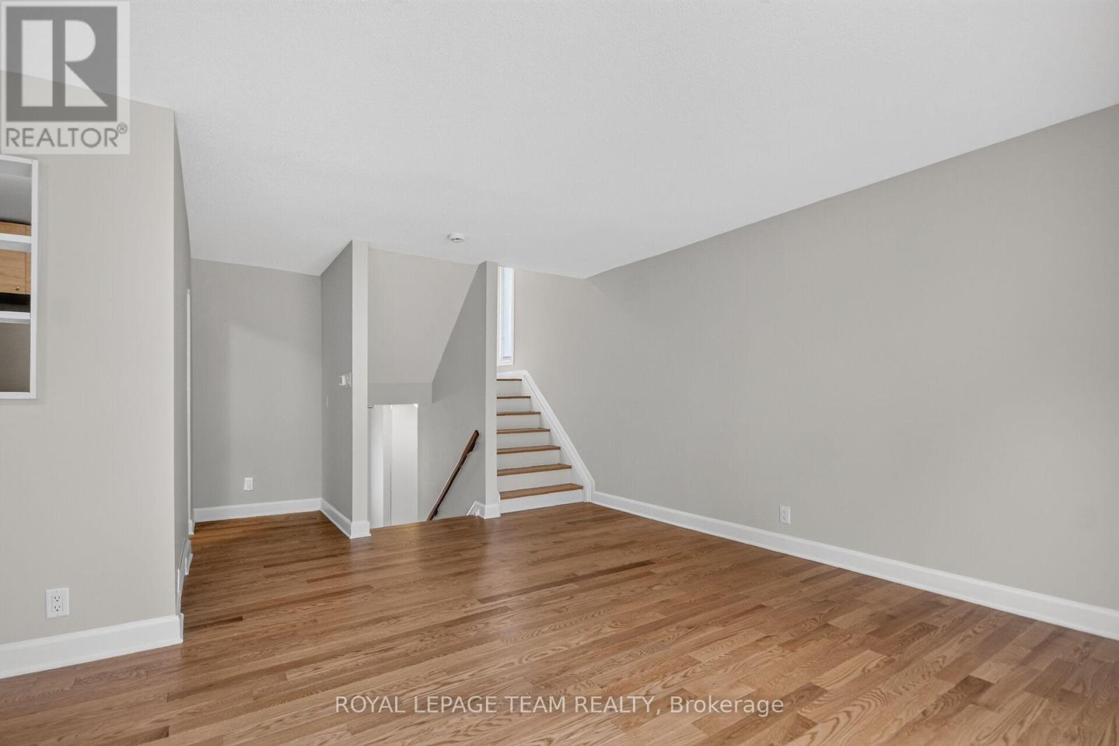 85 Glen Park Drive, Ottawa, Ontario  K1B 3Z1 - Photo 12 - X13677854