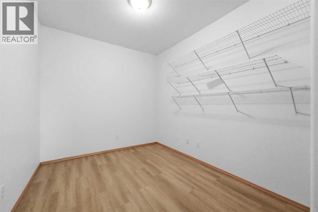 422, 4512 52 Avenue, Red Deer, Alberta  T4N 6B9 - Photo 12 - A2336932