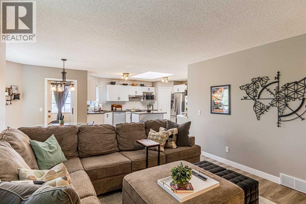 79 West Lakeview Passage, Chestermere, Alberta  T1X 1E7 - Photo 20 - A2314882