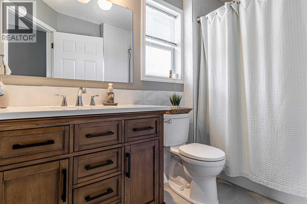 79 West Lakeview Passage, Chestermere, Alberta  T1X 1E7 - Photo 25 - A2314882