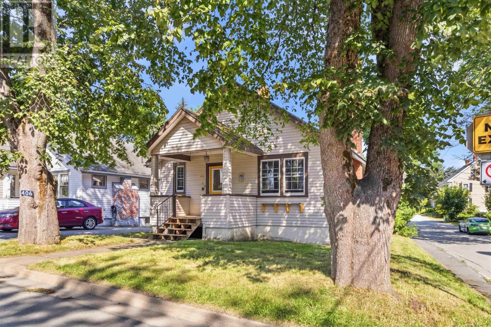 406 Main Street, Liverpool, Nova Scotia  B0T 1K0 - Photo 3 - 202618239