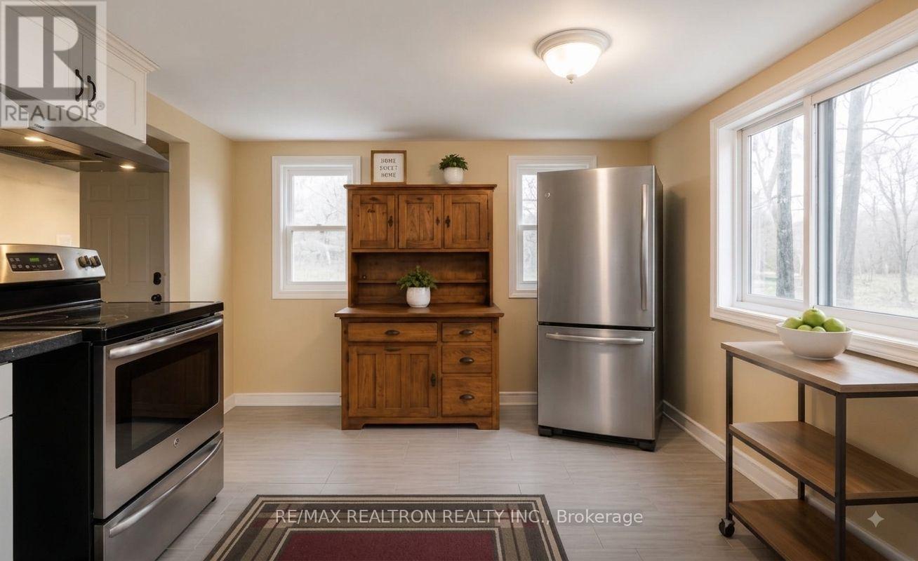 86 John Street, Barrie, Ontario  L4N 2K5 - Photo 14 - S13513840