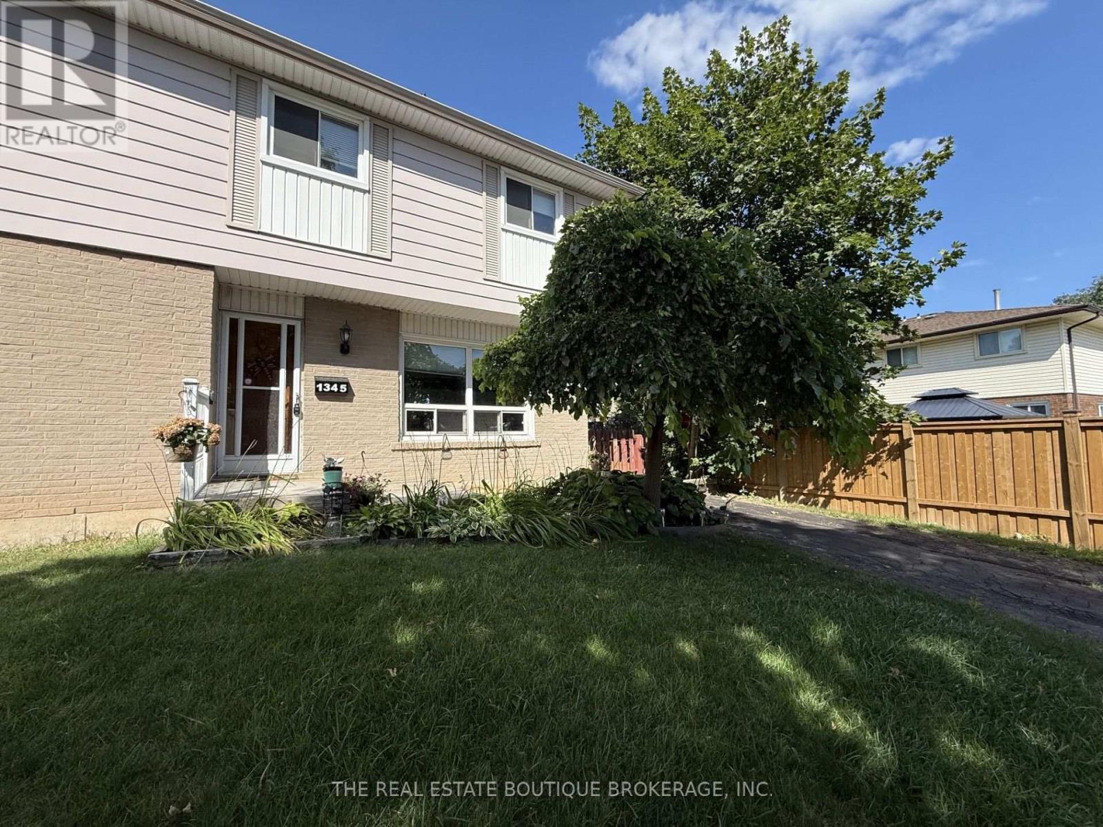 1345 COLONSAY DRIVE, Burlington, Ontario