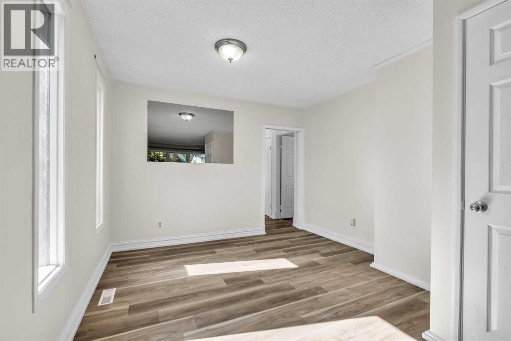 43 Taraglen Road NE, Calgary, Alberta  T3J 2N8 - Photo 12 - A2327550