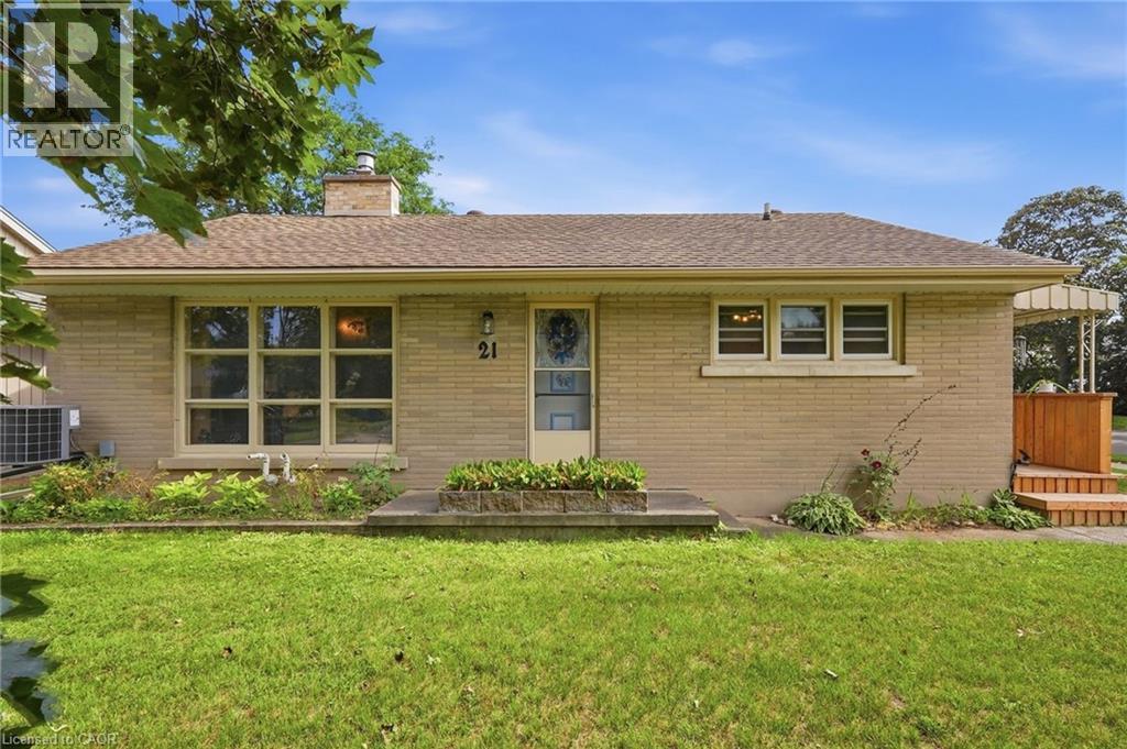 21 Oakwood Avenue, Kitchener, Ontario  N2H 6G8 - Photo 4 - 40856272