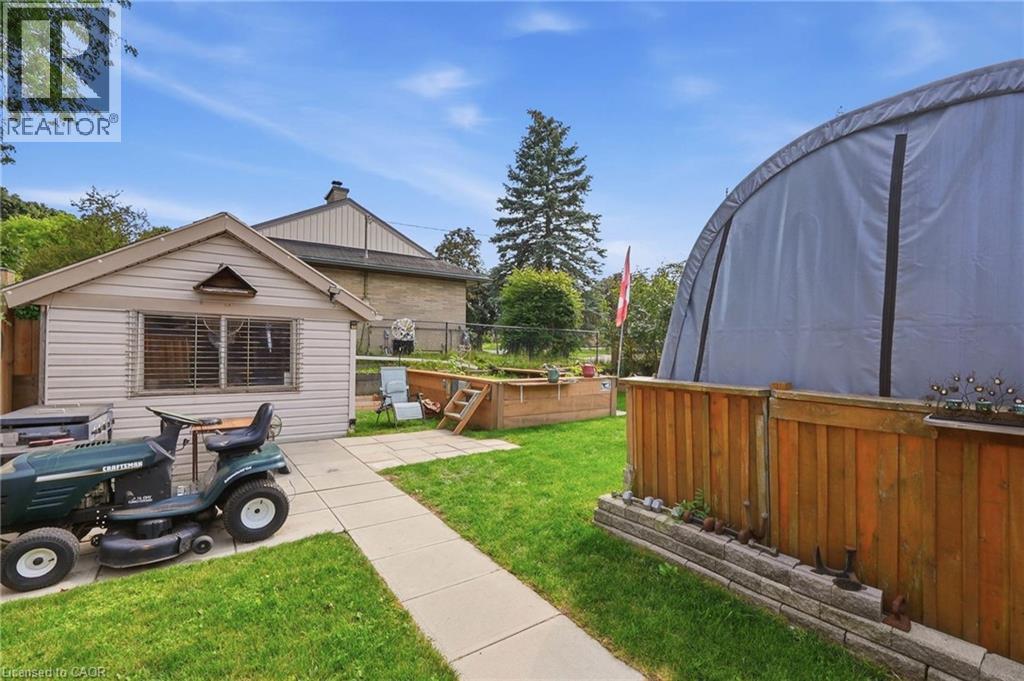 21 Oakwood Avenue, Kitchener, Ontario  N2H 6G8 - Photo 6 - 40856272