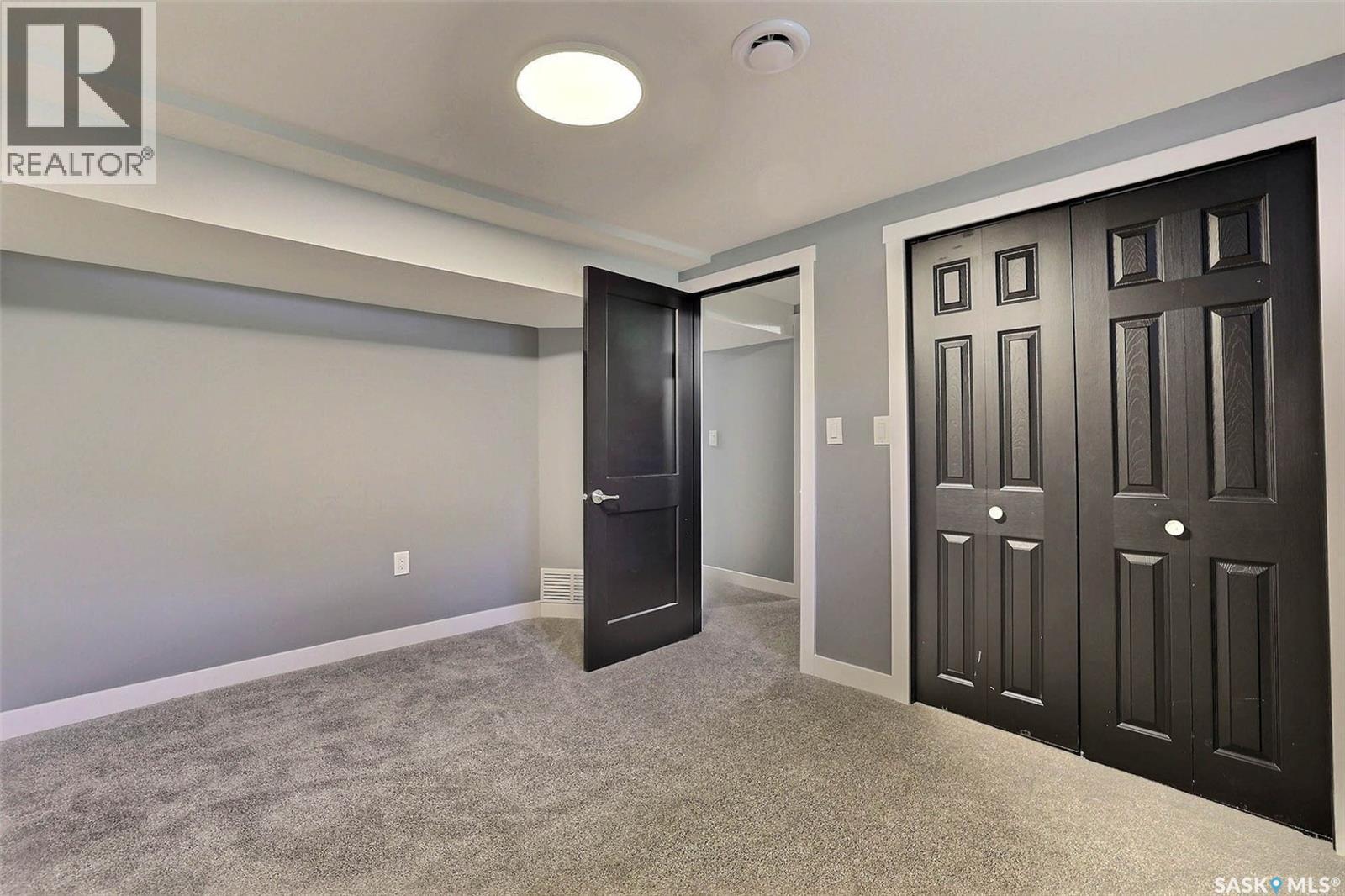 34 Elmwood Place, Regina, Saskatchewan  S4S 5M3 - Photo 32 - SK045871