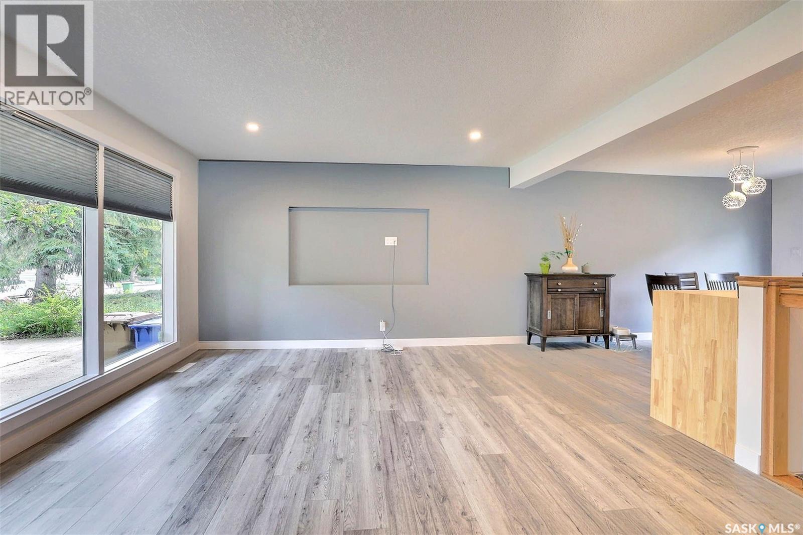 34 Elmwood Place, Regina, Saskatchewan  S4S 5M3 - Photo 5 - SK045871