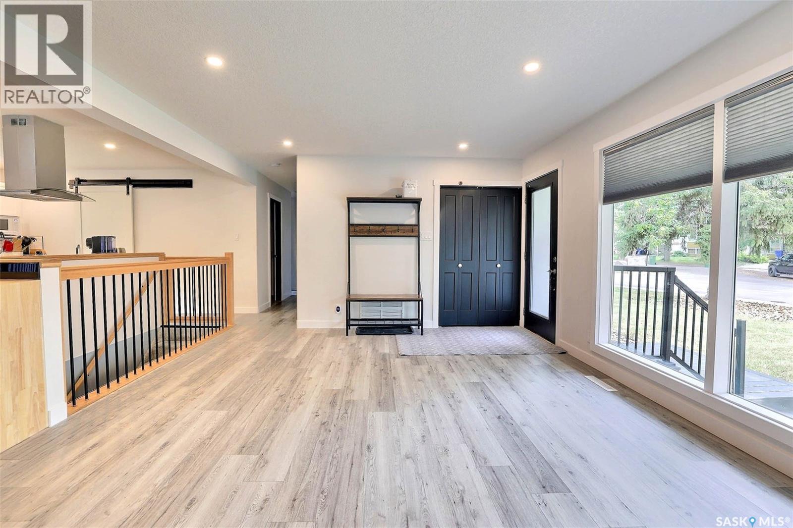 34 Elmwood Place, Regina, Saskatchewan  S4S 5M3 - Photo 6 - SK045871