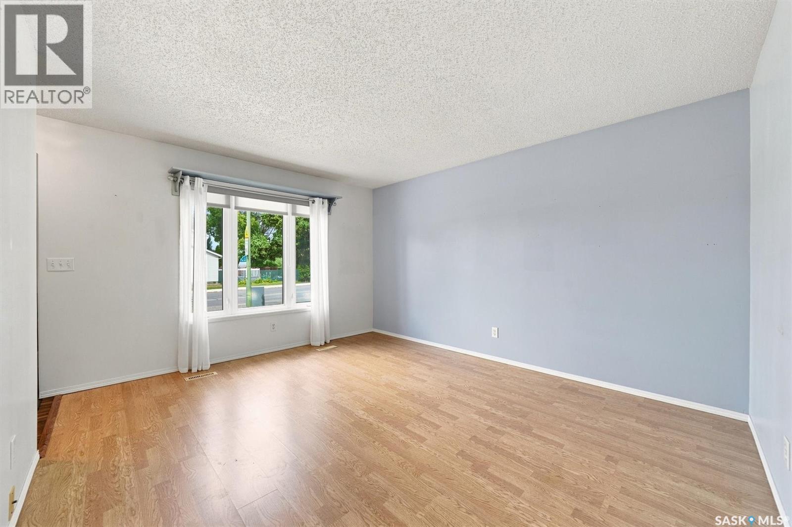 1202 Mccormack Road, Saskatoon, Saskatchewan  S7M 5L9 - Photo 3 - SK045858