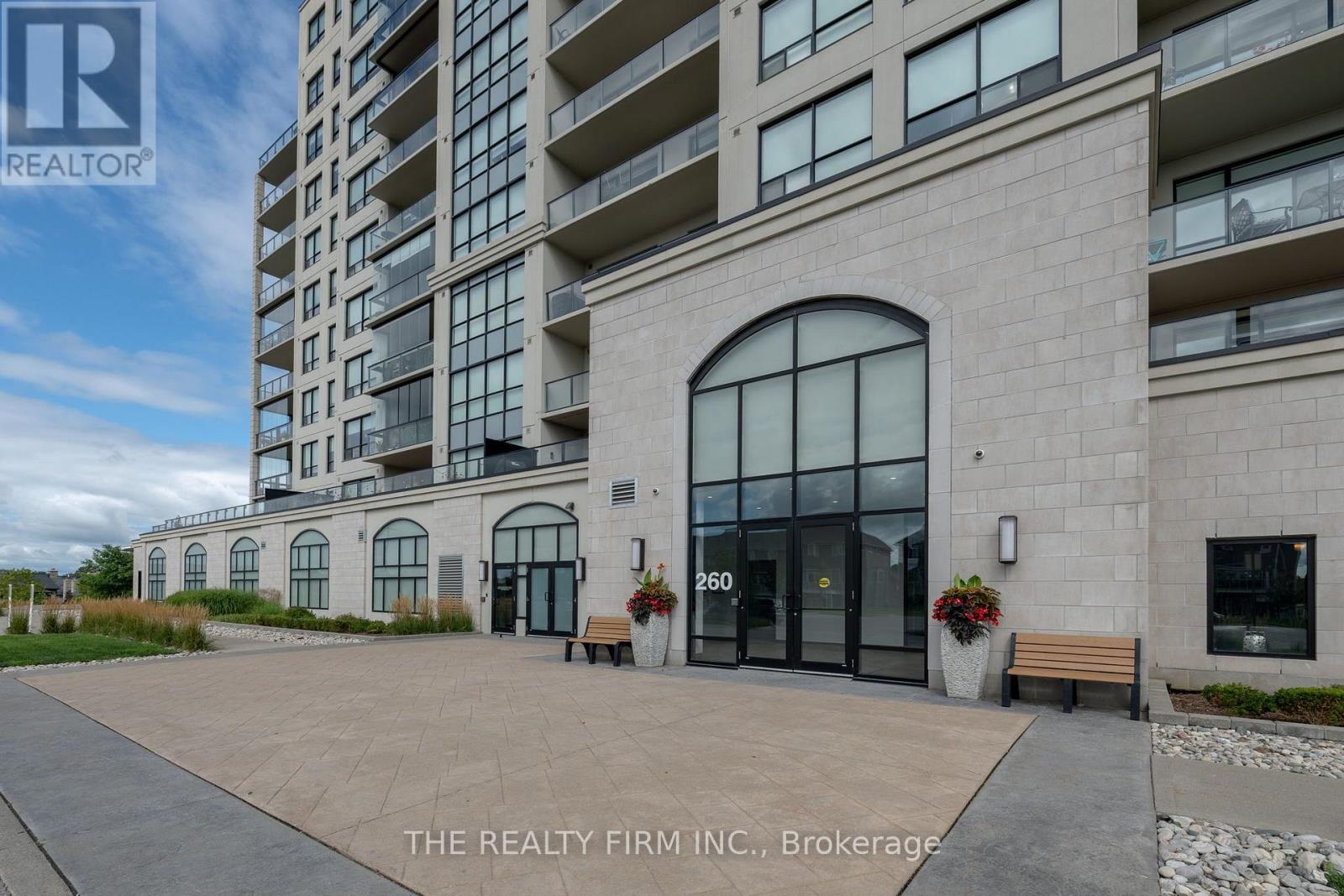 701 - 260 Villagewalk Boulevard, London North, Ontario  N6G 0W6 - Photo 2 - X13688328