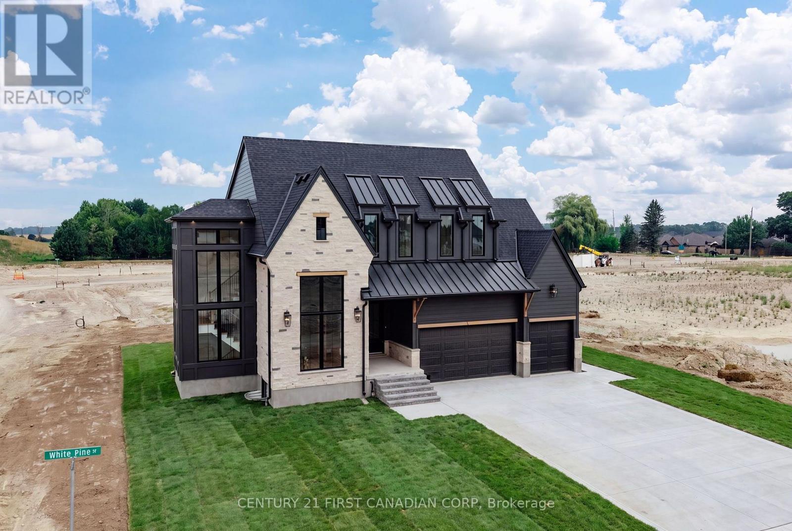 876 WHITE PINE STREET, London North, Ontario