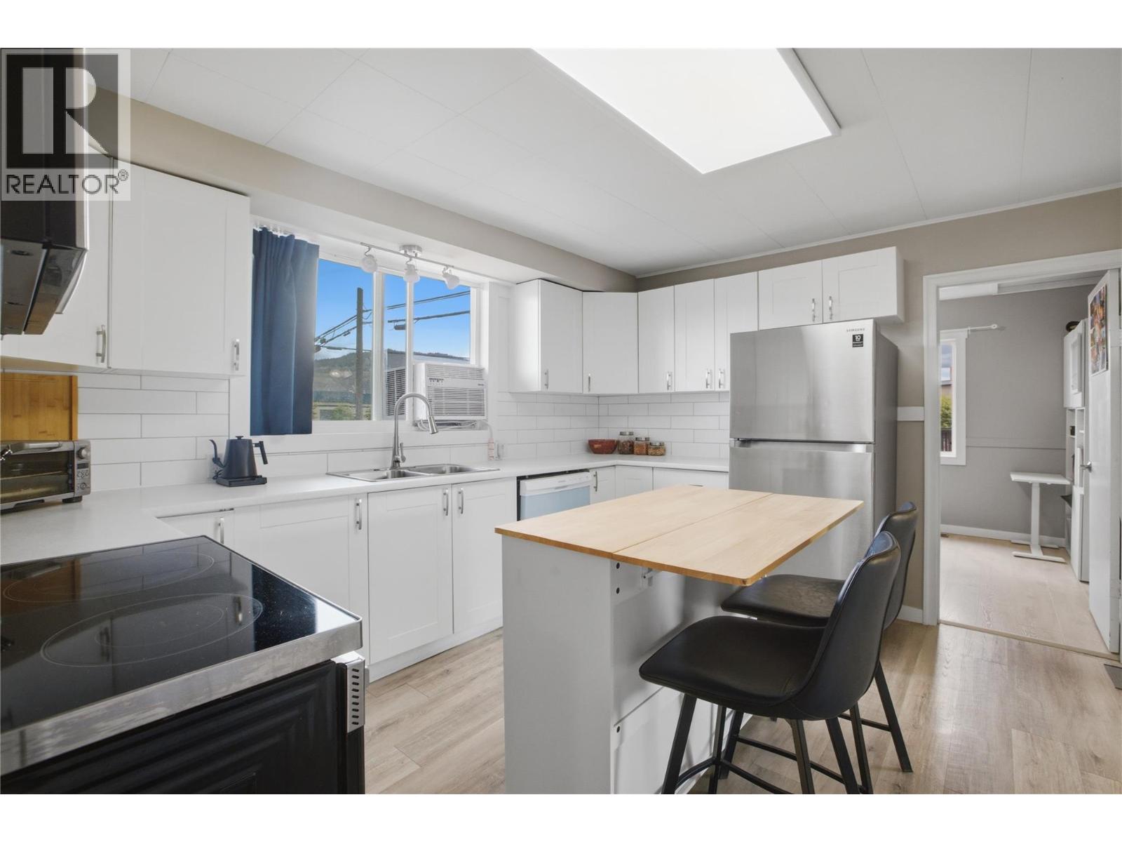 943 Surrey Avenue, Kamloops, British Columbia  V2B 1R1 - Photo 8 - 10398115