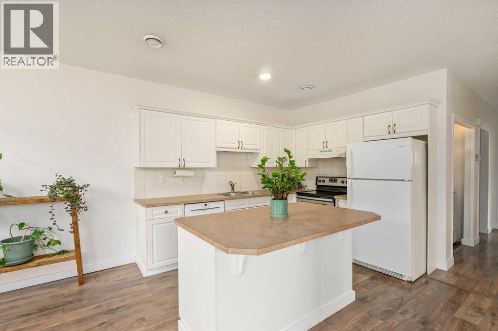 2, 116 First Street, Cochrane, Alberta